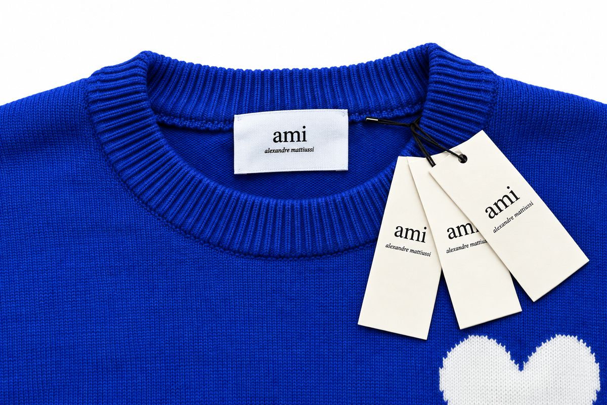 Pull AMI Paris – Ami de Coeur Bleu Roi